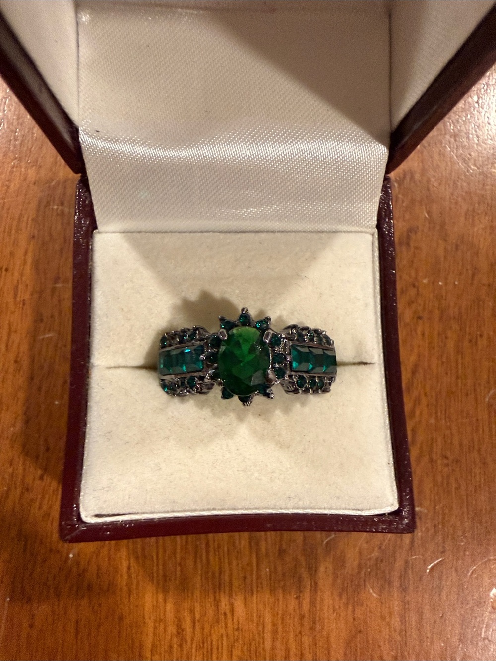 Emerald Green Statement Cocktail Ring Size 8